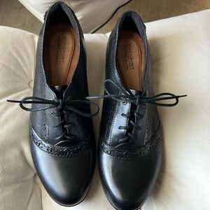 Rockport Oxford black leather lace up shoe. Brand new!! Size 10
